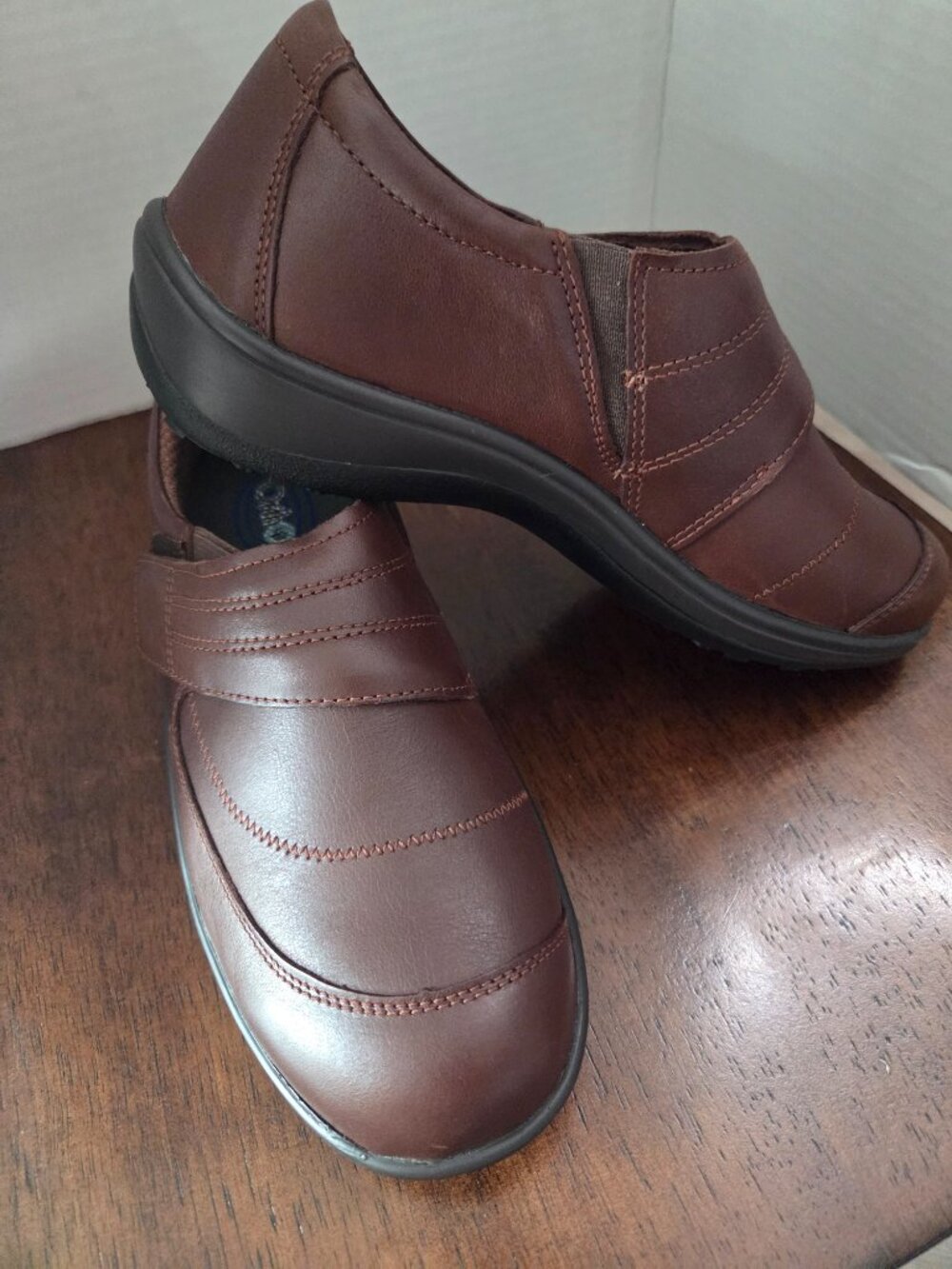 Shoes - Picture 5 of 9